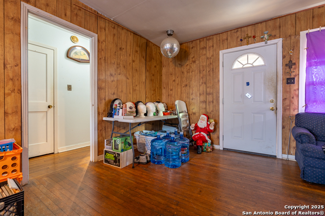 Image 20 of 36 For 127 Belfast  