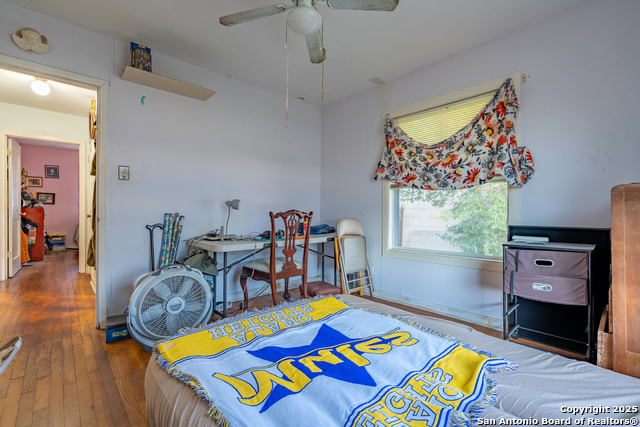 Image 29 of 36 For 127 Belfast  