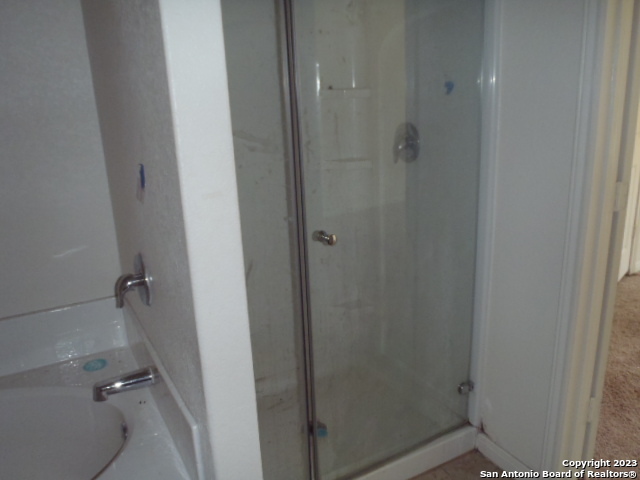 Listing photo id 8 for 203 Azalea Way