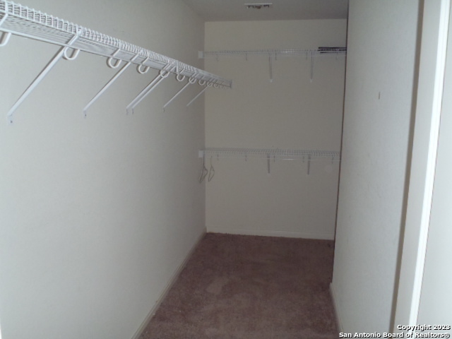 Listing photo id 9 for 203 Azalea Way