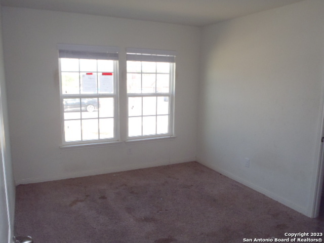 Listing photo id 10 for 203 Azalea Way