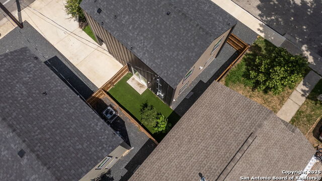 Image 25 of 27 For 1104 Gevers St S