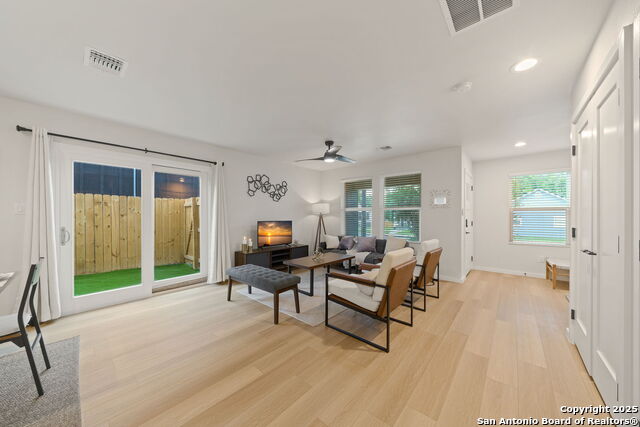 Image 6 of 27 For 1104 Gevers St S