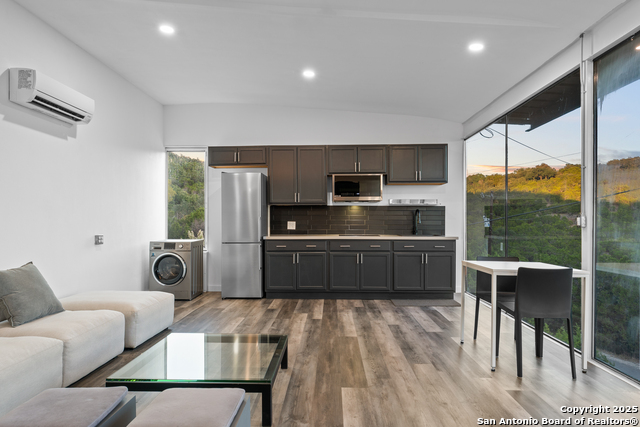 Image 10 of 37 For 1645 Trail Pass Dr