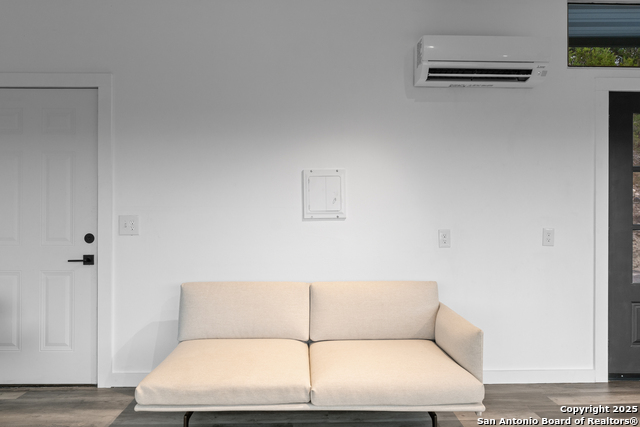 Image 22 of 37 For 1645 Trail Pass Dr