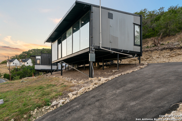 Image 25 of 37 For 1645 Trail Pass Dr