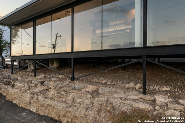 Image 29 of 37 For 1645 Trail Pass Dr