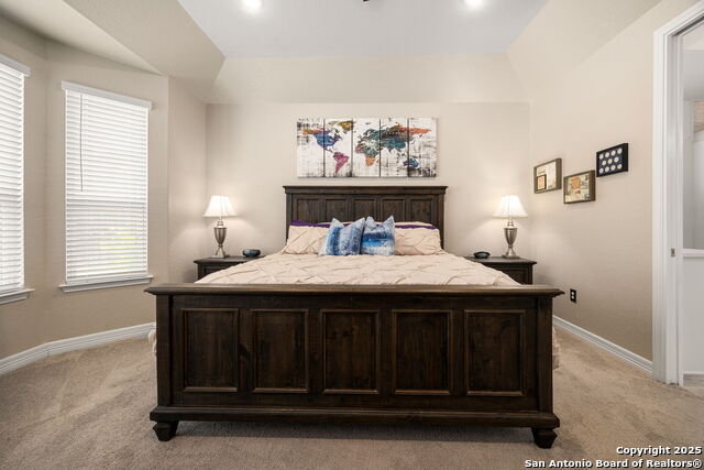 Listing photo id 16 for 705 Treetop Pass