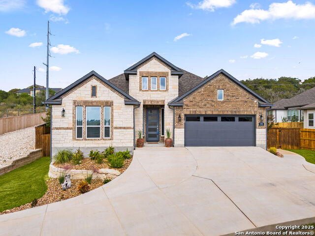 Listing photo id 1 for 705 Treetop Pass