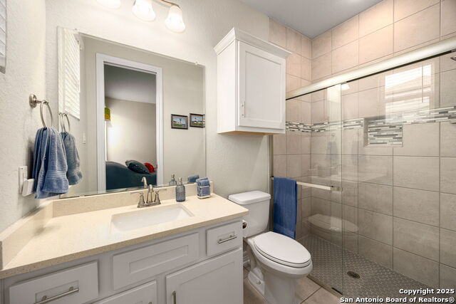 Listing photo id 30 for 705 Treetop Pass