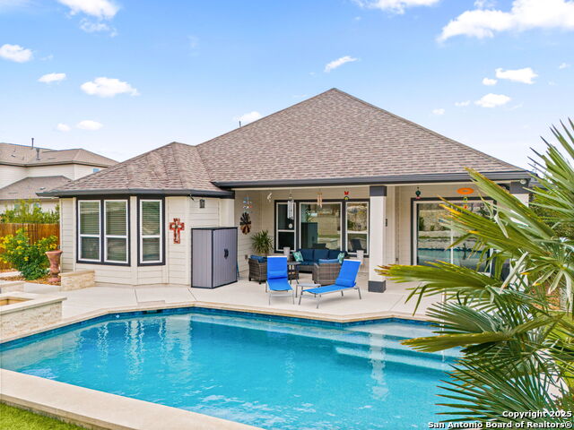 Listing photo id 39 for 705 Treetop Pass