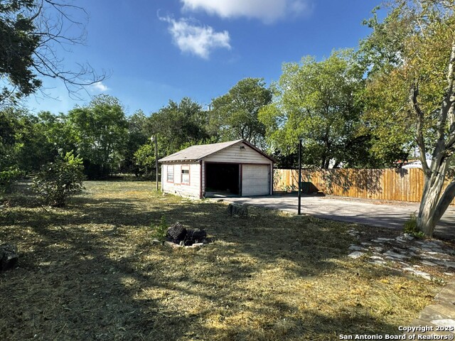 Image 18 of 19 For 520 Pyron  