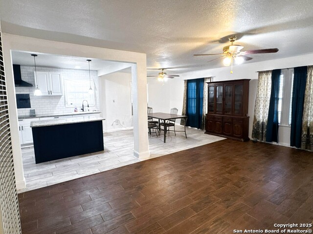 Image 4 of 19 For 520 Pyron  