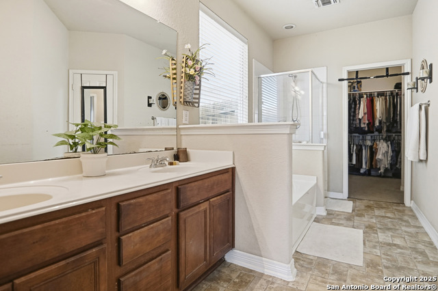 Listing photo id 10 for 11935 Curtis