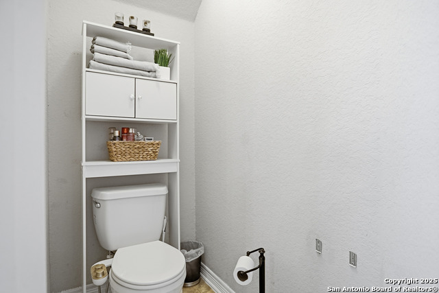 Listing photo id 12 for 11935 Curtis