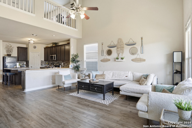 Listing photo id 7 for 11935 Curtis