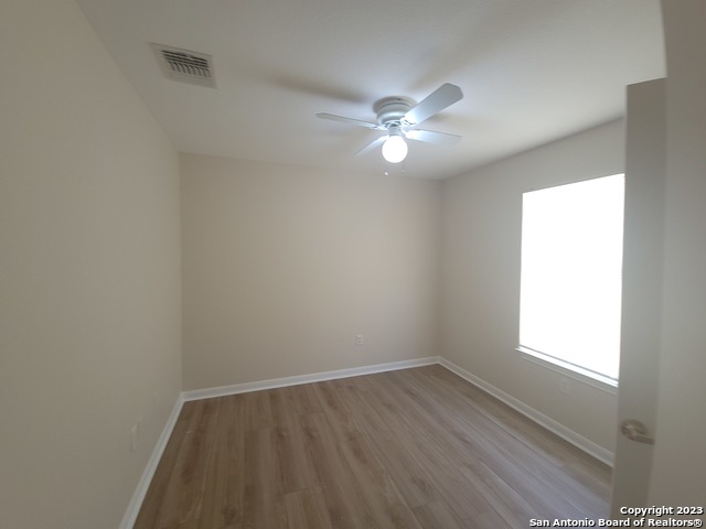 Listing photo id 12 for 10527 Hunters Pond