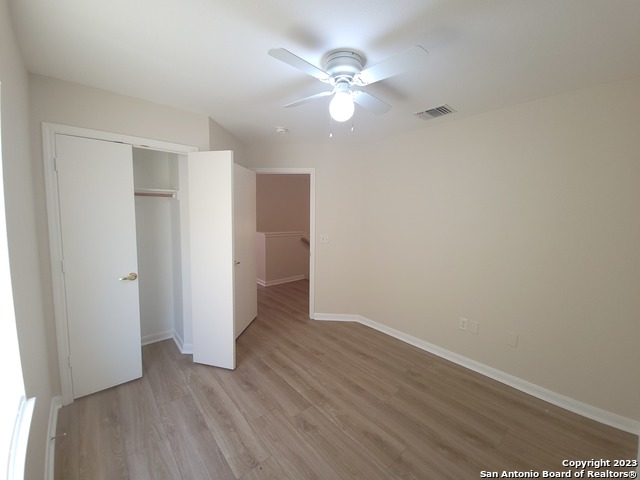 Listing photo id 13 for 10527 Hunters Pond