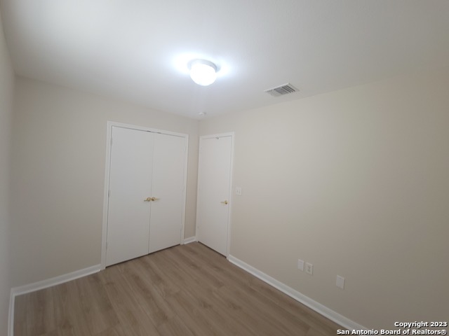 Listing photo id 15 for 10527 Hunters Pond