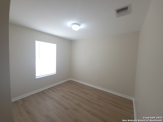 Listing photo id 16 for 10527 Hunters Pond