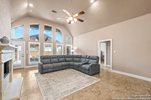 Image 12 of 47 For 2614 Melbourne