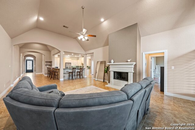 Image 13 of 47 For 2614 Melbourne