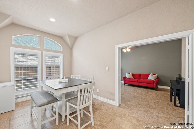 Image 21 of 47 For 2614 Melbourne