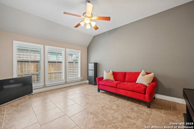 Image 22 of 47 For 2614 Melbourne