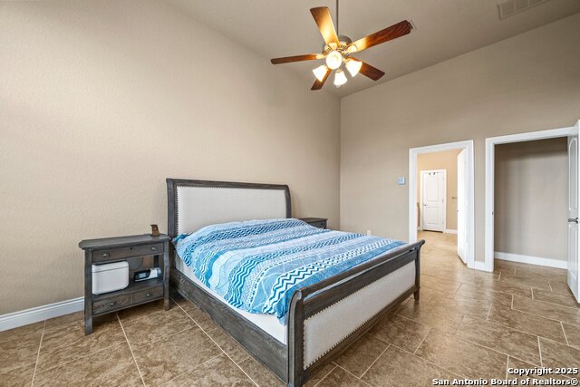 Image 24 of 47 For 2614 Melbourne