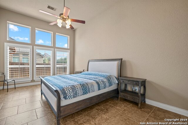 Image 25 of 47 For 2614 Melbourne