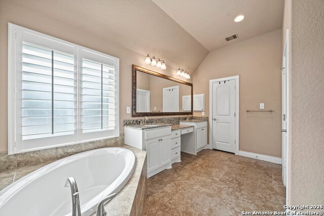 Image 26 of 47 For 2614 Melbourne