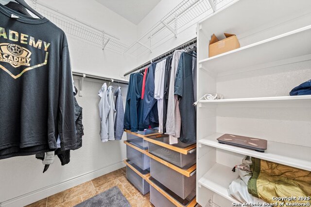 Image 30 of 47 For 2614 Melbourne