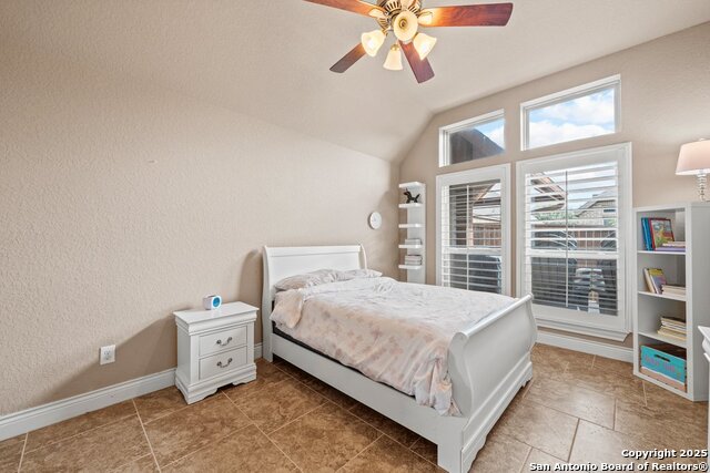 Image 35 of 47 For 2614 Melbourne