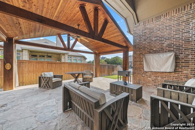 Image 39 of 47 For 2614 Melbourne