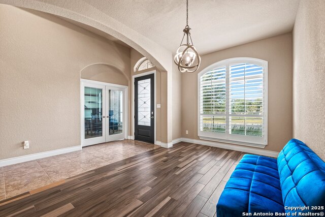 Image 5 of 47 For 2614 Melbourne