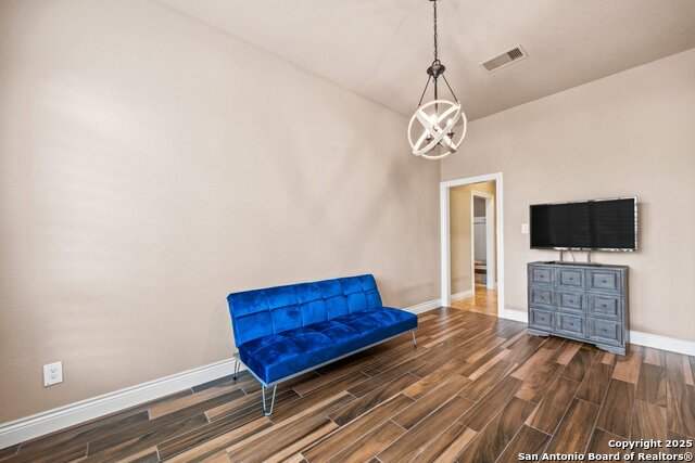 Image 6 of 47 For 2614 Melbourne