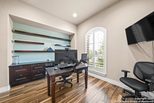 Image 7 of 47 For 2614 Melbourne