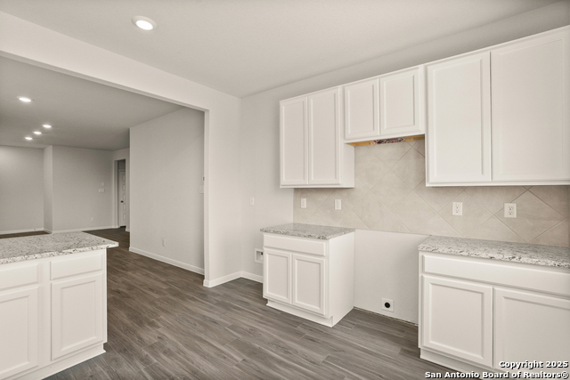 Image 6 of 35 For 13624 Helton Pass