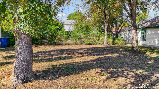 Image 4 of 14 For 803 Mckinley Ave