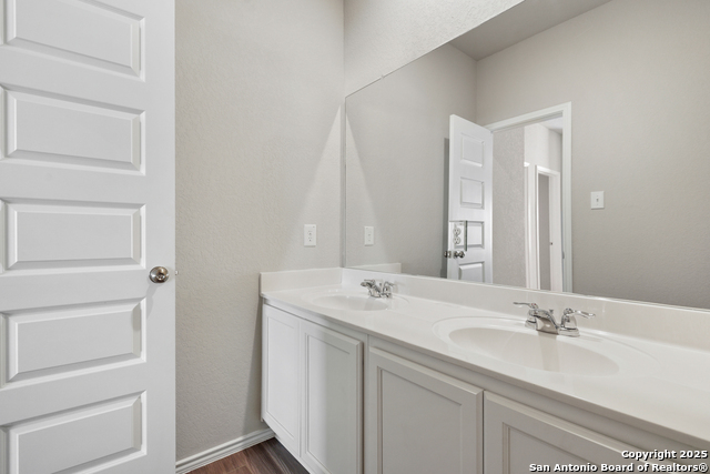 Image 18 of 32 For 4946 Blue Ranch