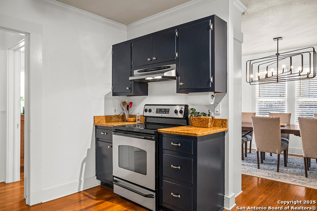 Image 15 of 37 For 206 W Burbank