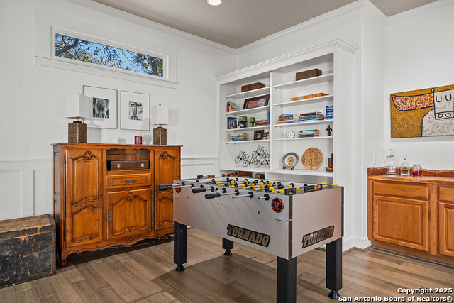 Image 20 of 37 For 206 W Burbank