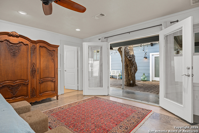 Image 24 of 37 For 206 W Burbank