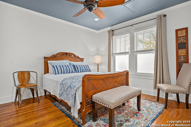 Image 27 of 37 For 206 W Burbank