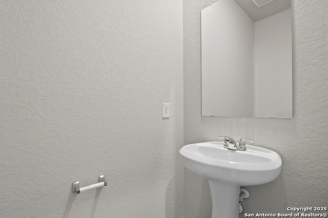 Image 10 of 30 For 4942 Blue Ranch