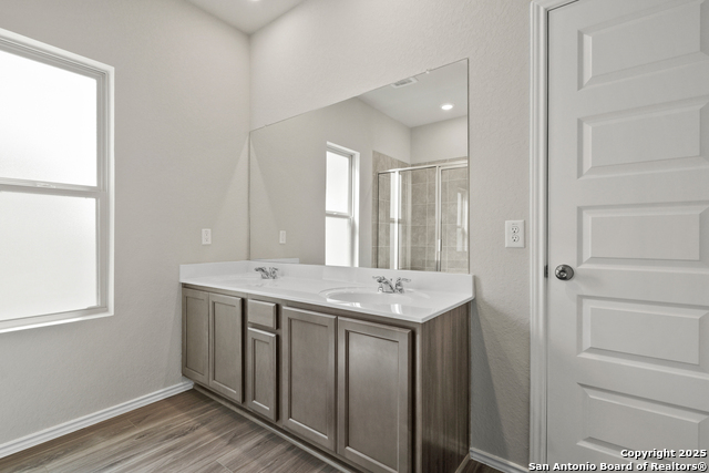 Image 21 of 30 For 4942 Blue Ranch