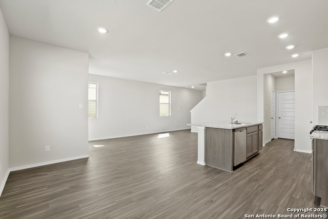 Image 6 of 30 For 4942 Blue Ranch