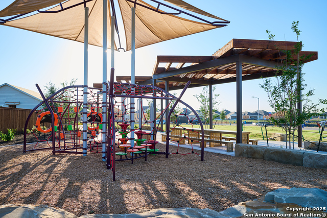 Image 6 of 12 For 10735 Saleh Corner