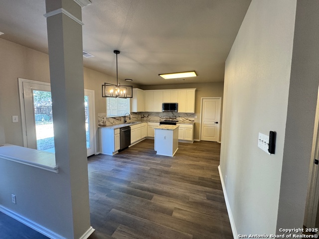 Image 20 of 25 For 15203 Preston Pass Dr