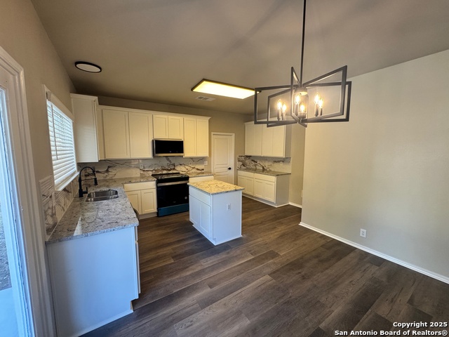 Image 21 of 25 For 15203 Preston Pass Dr